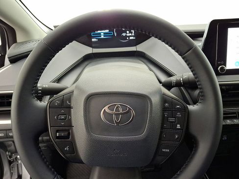 Used 2025 Toyota Prius LE image 16