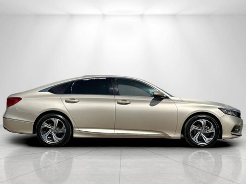 Used 2018 Honda Accord EX image 2
