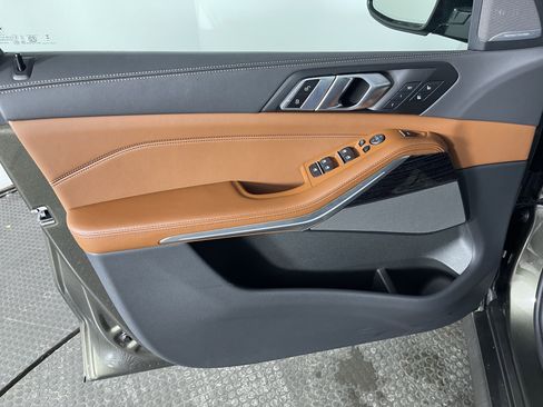 Certified 2025 BMW X5 xDrive40i image 9