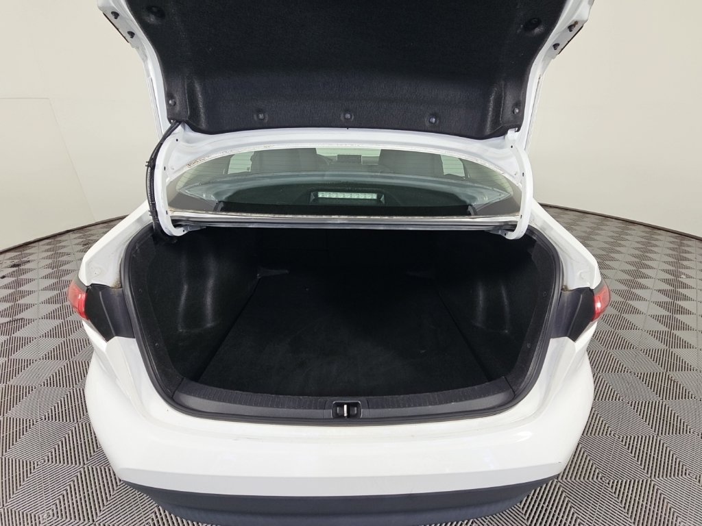 Used 2024 Toyota Corolla LE FWD image 9