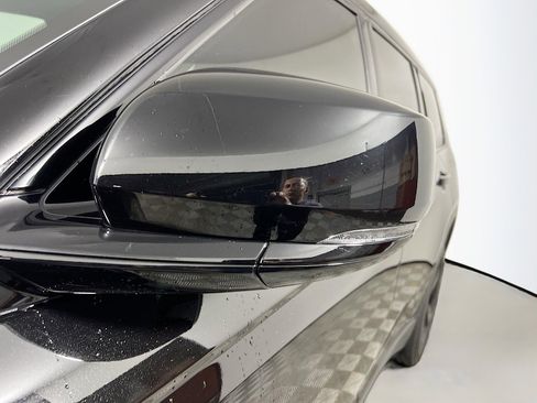 Used 2025 Jeep Grand Cherokee L Laredo image 13