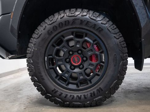 Used 2025 Toyota Tundra TRD Pro AWD/4WD image 11