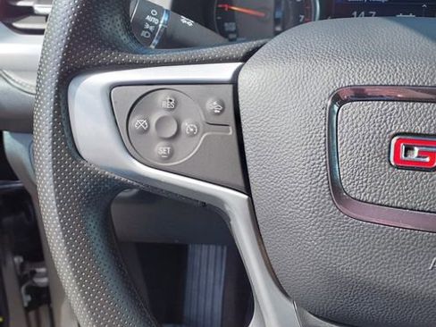 Used 2022 GMC Acadia SLE FWD image 26