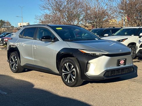 Used 2023 Toyota bZ4X XLE image 10