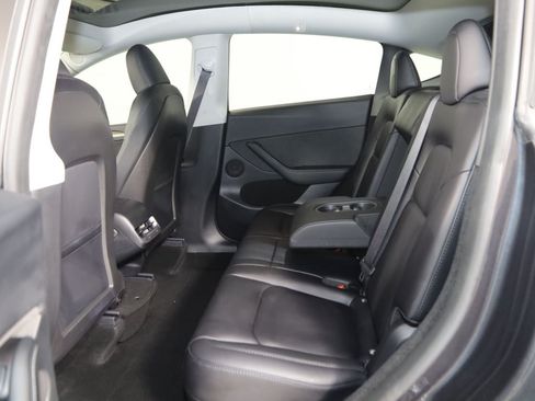 Used 2024 Tesla Model Y Long Range RWD image 47