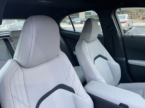 New 2025 Lexus UX 300h AWD image 18