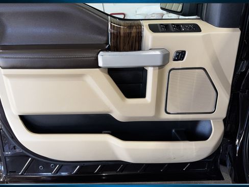 Used 2020 Ford F150 Lariat RWD image 31