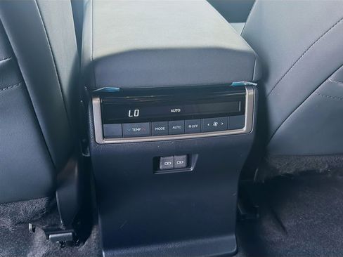 Used 2024 Lexus GX 550 w/ Cold Area Package AWD/4WD image 22