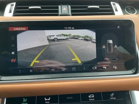 Used 2019 Land Rover Range Rover Sport SVR AWD/4WD image 6