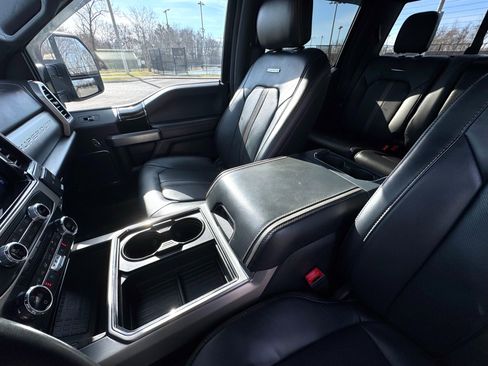 Used 2022 Ford F350 Platinum image 22