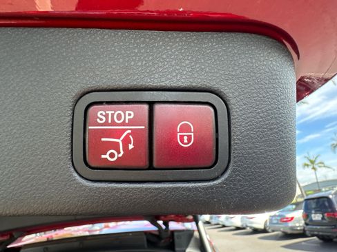 Used 2016 Mercedes-Benz GLE 400 4MATIC image 7