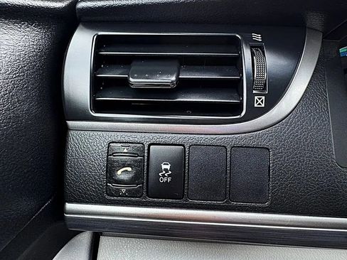 Used 2012 Toyota Camry LE image 30