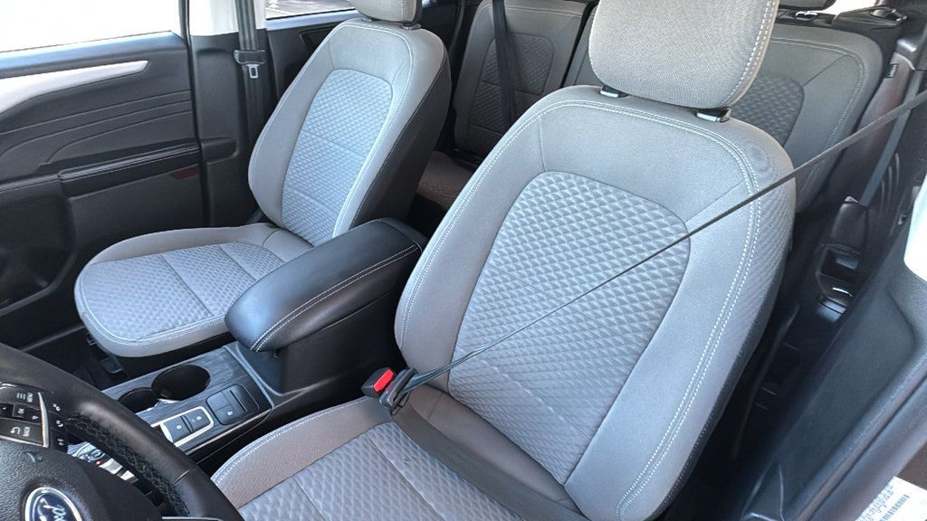 Certified 2022 Ford Escape SE w/ SE Sport Appearance Package FWD image 22