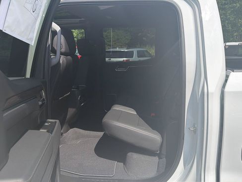 New 2026 GMC Sierra 1500 SLT w/ SLT Premium Package AWD/4WD image 18
