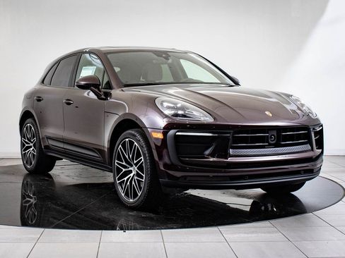 Used 2026 Porsche Macan image 10