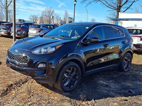 Certified 2022 Kia Sportage LX w/ LX AWD Value Edition Package image 3