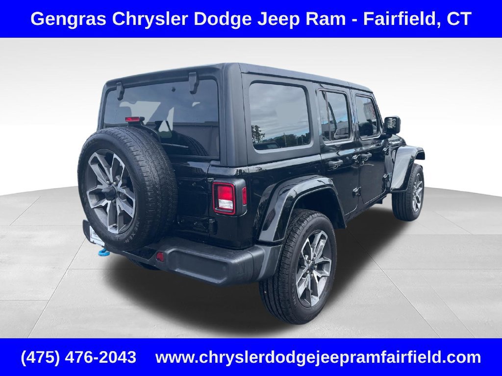Used 2024 Jeep Wrangler Unlimited w/ Convenience Group AWD/4WD image 7