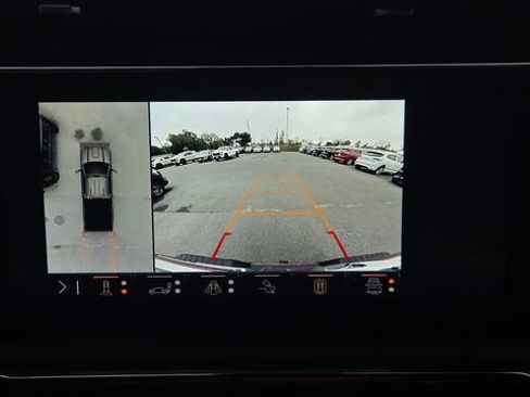 Used 2025 GMC Sierra 2500 AT4 w/ Technology Package image 43