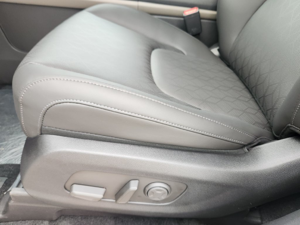 New 2027 Kia Carnival FWD image 7