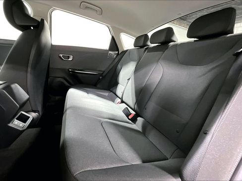 New 2025 Kia K4 LXS image 26