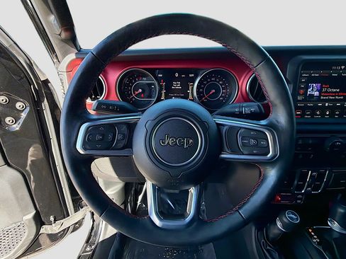 Used 2020 Jeep Gladiator Rubicon image 38