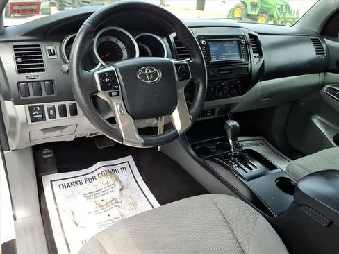 Used 2015 Toyota Tacoma 2WD Access Cab w/ Convenience Package image 15