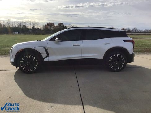 Used 2024 Chevrolet Blazer EV RS image 8