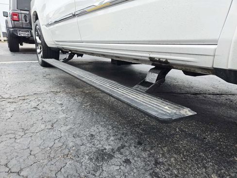 Used 2019 RAM 1500 Limited AWD/4WD image 19