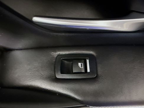 Used 2018 BMW M3 Base image 31