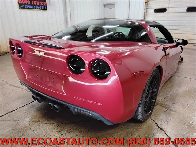 Used 2005 Chevrolet Corvette Coupe w/ Preferred Equipment Group RWD image 3