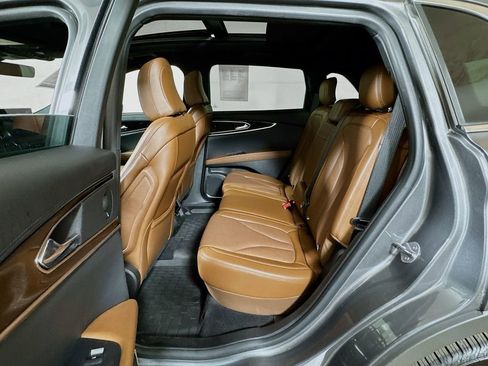 Used 2023 Lincoln Nautilus Reserve w/ Luxury Package AWD/4WD image 24