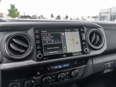 Used 2023 Toyota Tacoma TRD Off-Road w/ TRD Premium Off Road Package AWD/4WD image 29