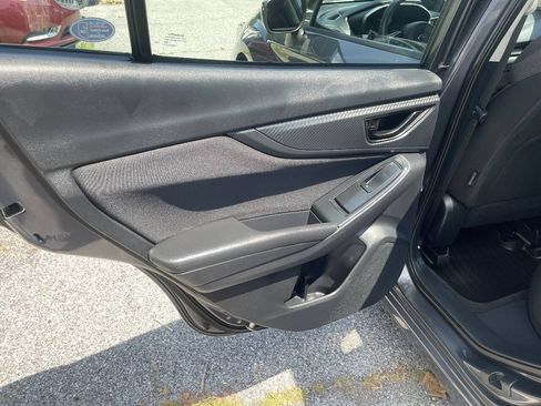 Used 2018 Subaru Impreza 2.0i Premium w/ Eyesight & BSD & Rcta AWD/4WD image 19