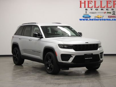 Used 2023 Jeep Grand Cherokee Altitude