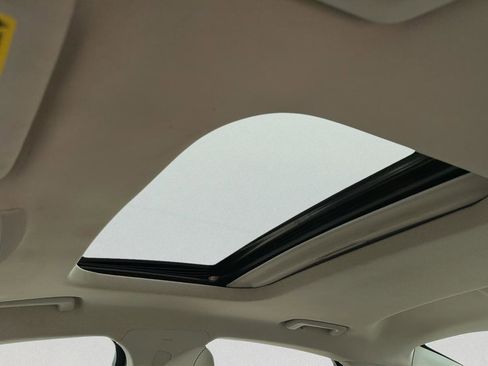 Used 2016 Ford Fusion Titanium image 12