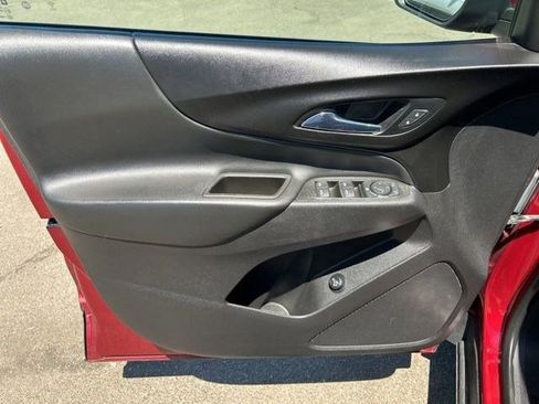 Used 2021 Chevrolet Equinox LT FWD image 11