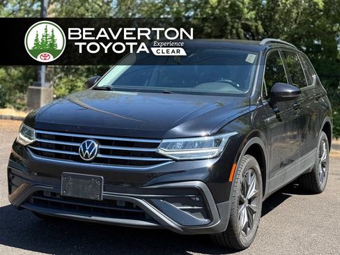 Used 2022 Volkswagen Tiguan SE AWD/4WD image 1