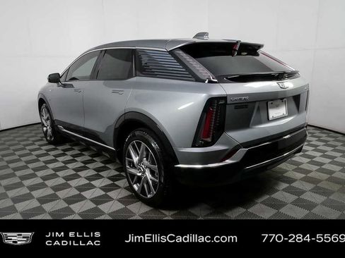 New 2026 Cadillac Optiq Luxury 2 RWD image 29