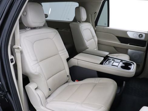 Used 2020 Lincoln Navigator L Reserve w/ Luxury Package AWD/4WD image 39