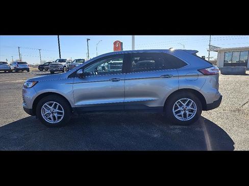 Used 2023 Ford Edge SEL image 6