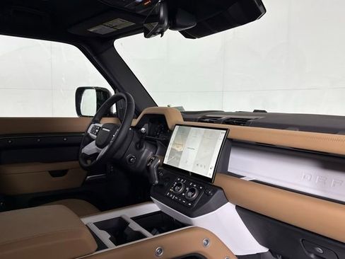 New 2026 Land Rover Defender 110 X-Dynamic SE image 21