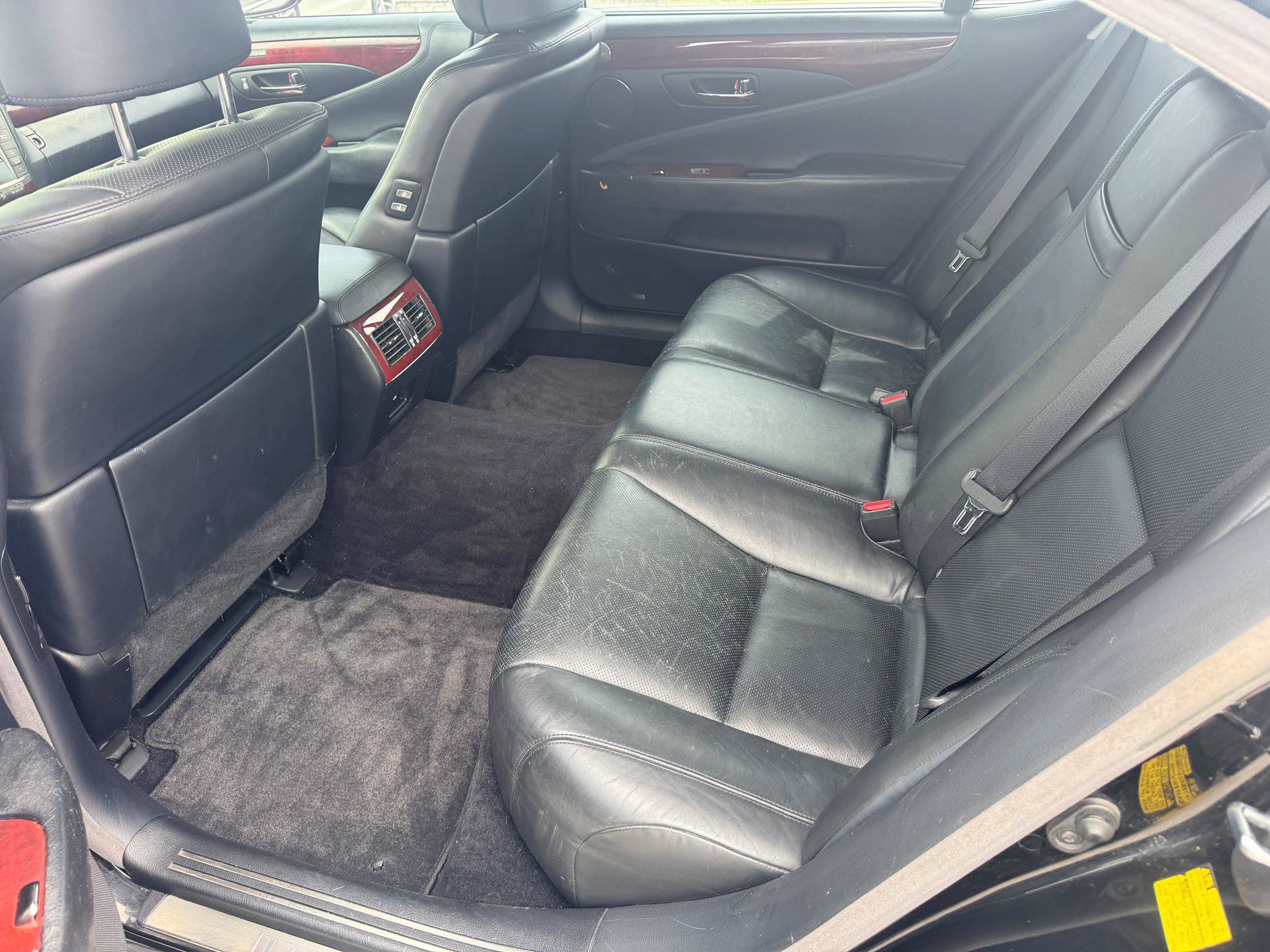 Used 2011 Lexus LS 460 L w/ Luxury Pkg AWD/4WD image 10