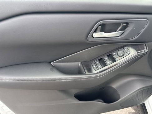 New 2026 Nissan Rogue SV FWD image 12