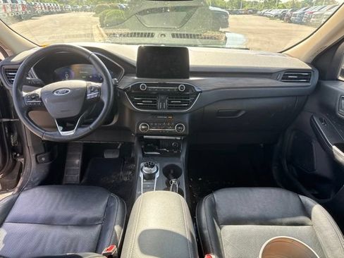 Used 2020 Ford Escape Titanium FWD image 22