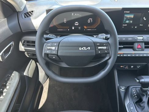 New 2026 Kia K4 FWD image 15