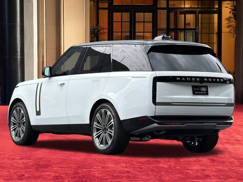 New 2026 Land Rover Range Rover SE AWD/4WD image 3
