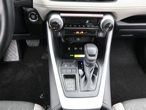 Used 2025 Toyota RAV4 XLE image 8