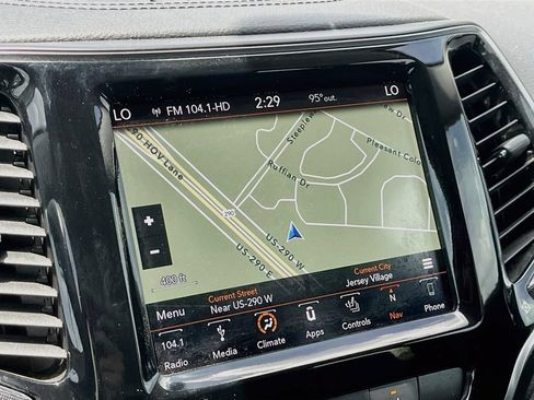 Used 2019 Jeep Cherokee Limited w/ Technology Group FWD image 13