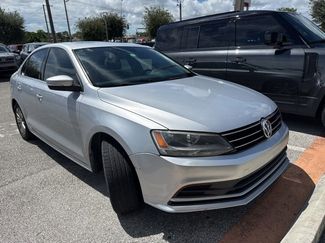 Used 2016 Volkswagen Jetta SE image 1