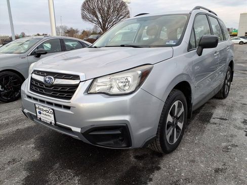 Used 2017 Subaru Forester 2.5i w/ Alloy Wheel Package image 3